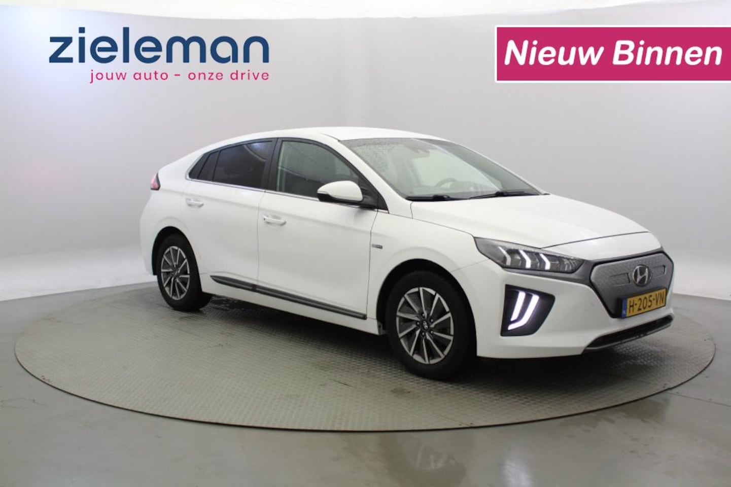 Hyundai IONIQ - Comfort  EV 38 kWh - Carplay, Camera, Stoelverw. - AutoWereld.nl