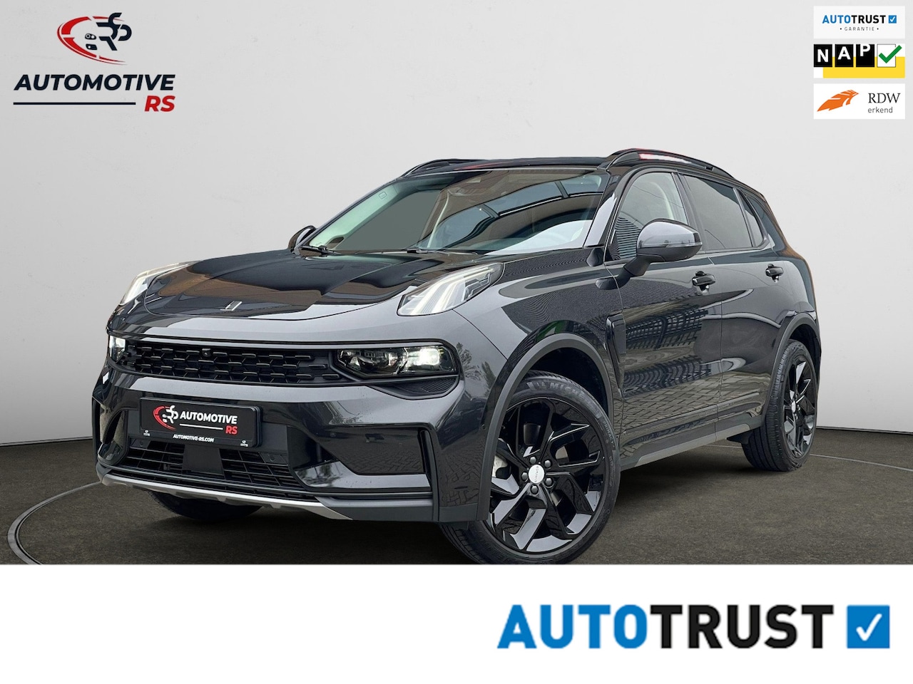 Lynk & Co 01 - RS Shadow Edition 1.5 262PK Pano 360 Camera Navi Adapt cruise 262PK Elekr. Achterklep Trek - AutoWereld.nl