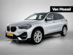 BMW X1 - xDrive25e Executive | Lederen Bekleding | LED Verlichting | Navigatie | Head Up Display |