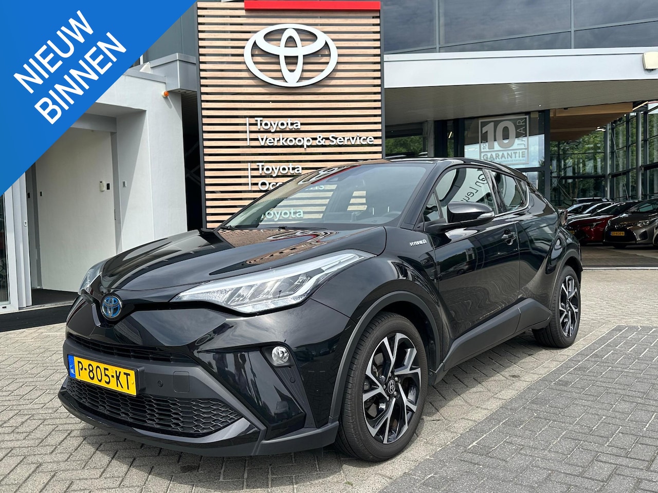 Toyota C-HR - 2.0 Hybrid DYNAMIC 184PK NL-AUTO NAVI APPLE/ANDROID KEYLESS 18' LM-VELGEN - AutoWereld.nl