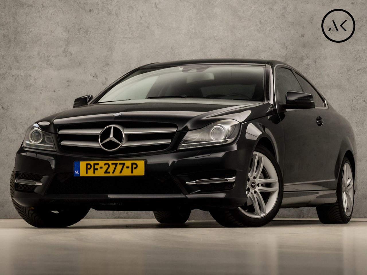 Mercedes-Benz C-klasse Coupé - 180 AMG Sport 157Pk Automaat (NAVIGATIE, CLIMATE, STOELVERWARMING, LEDER, ELEK SPORTSTOELE - AutoWereld.nl