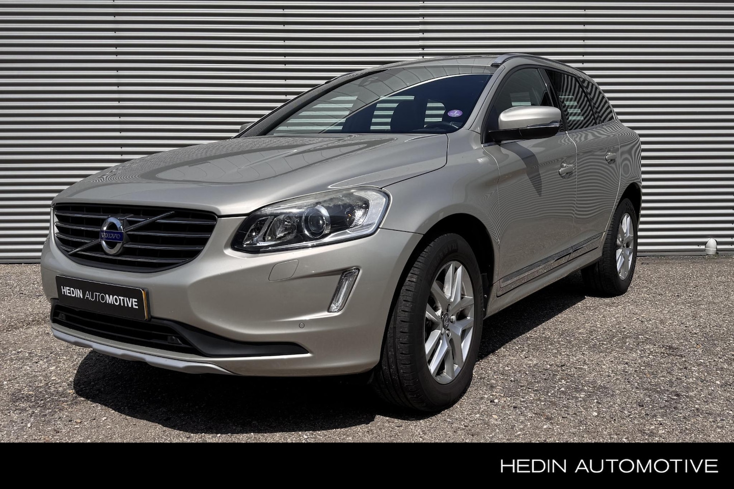 Volvo XC60 - T5 FWD Polar+ | AUT. | Pano. dak | Standkachel | Power Seats | Sport Leder | Xenon | PDC V - AutoWereld.nl