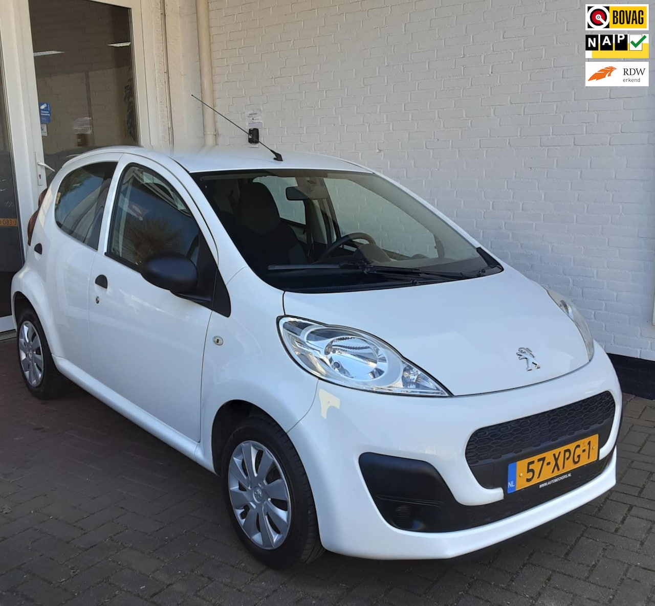 Peugeot 107 - 1.0 Access Accent * 1 STE EIGENAAR / 5DRS / NWE APK / AIRCO* - AutoWereld.nl