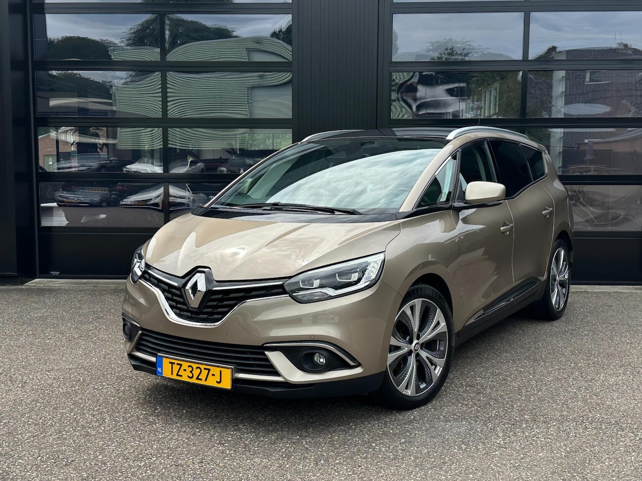 Renault Grand Scénic - 1.3 TCe Bose 7p. Led Navi Pano HUD Cruise - AutoWereld.nl
