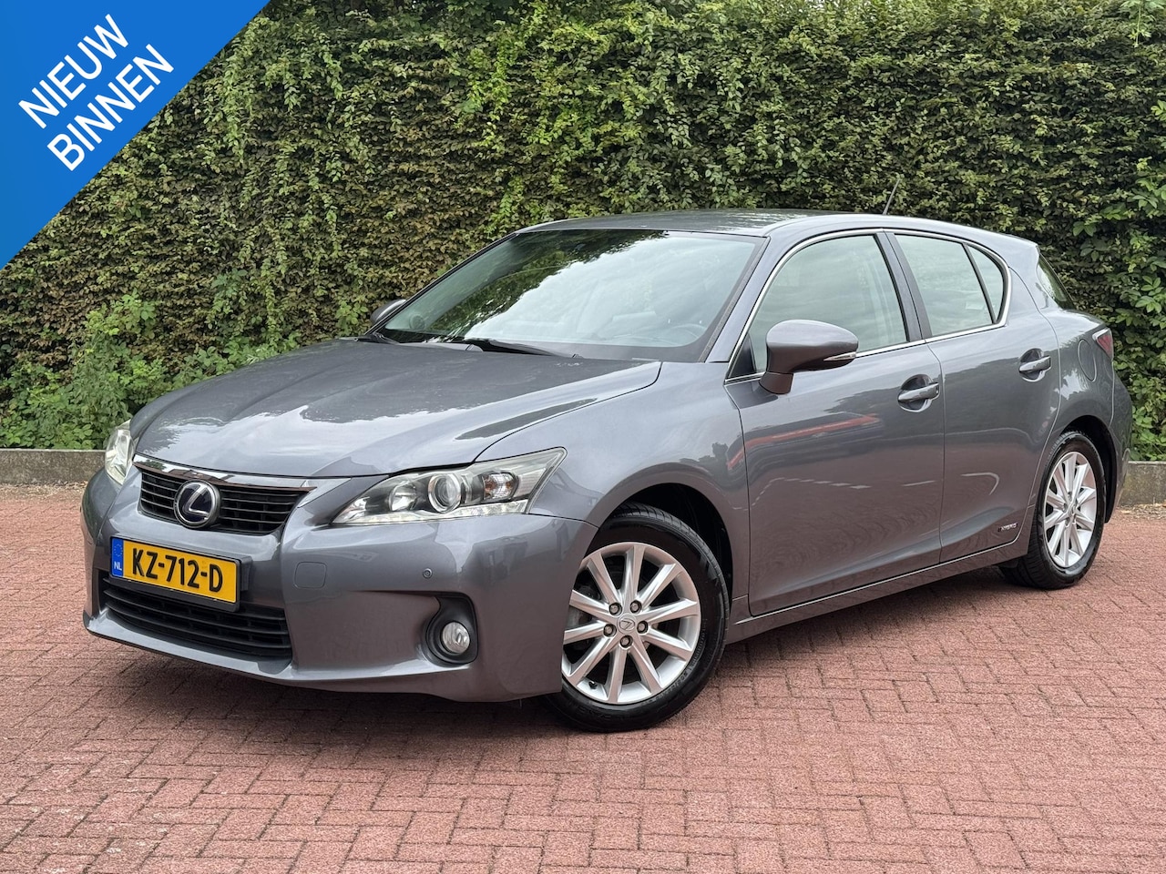 Lexus CT 200h - Business Line Pro Navi Camera Dealer-onderhouden Garantie! - AutoWereld.nl