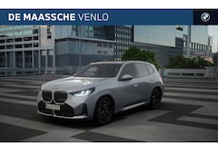 BMW X3 - 30e xDrive M Sport Automaat / Panoramadak / Trekhaak / Sportstoelen / Adaptieve LED / Park