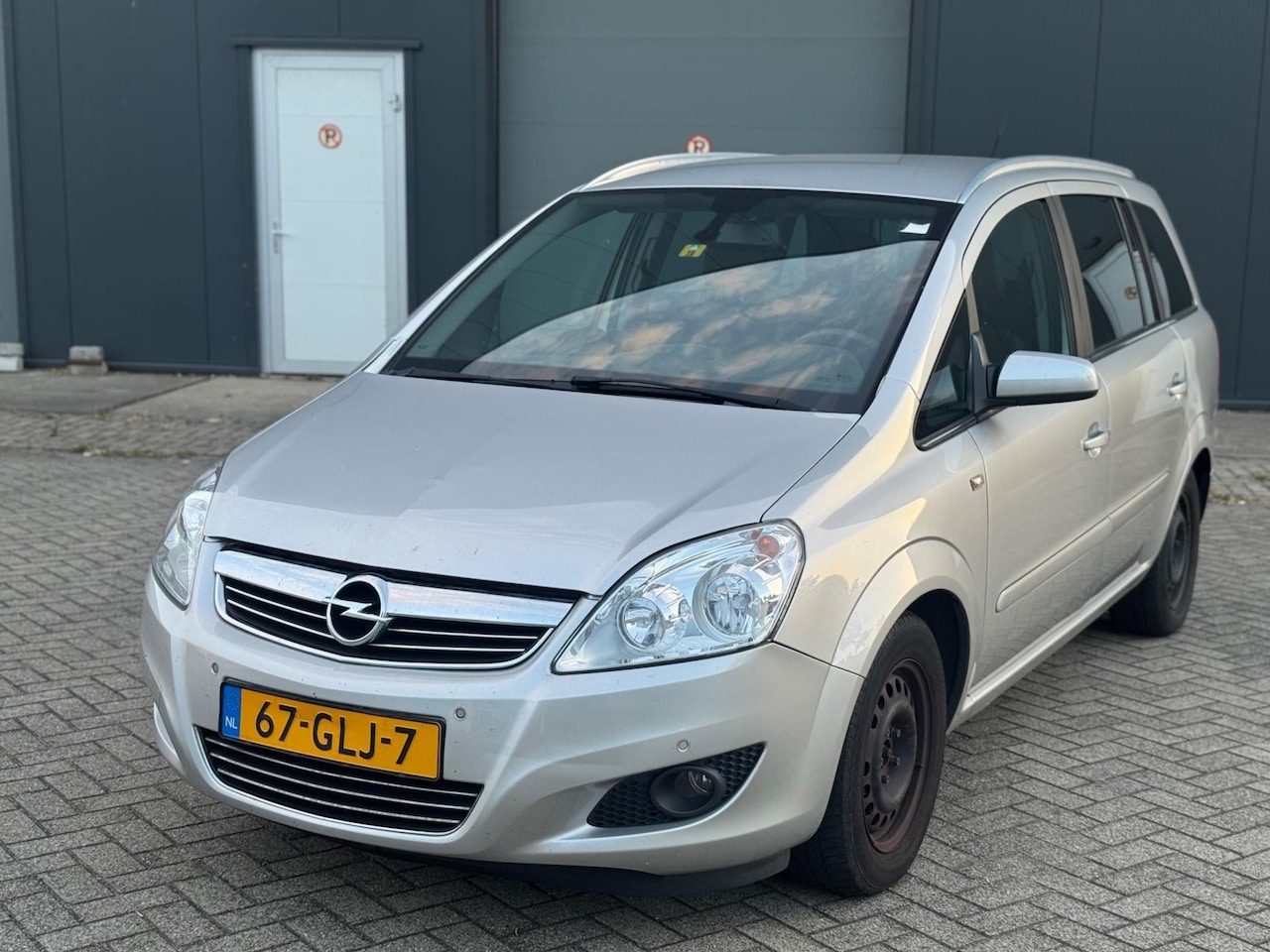 Opel Zafira - 1.6 Cosmo Clima Navi - AutoWereld.nl