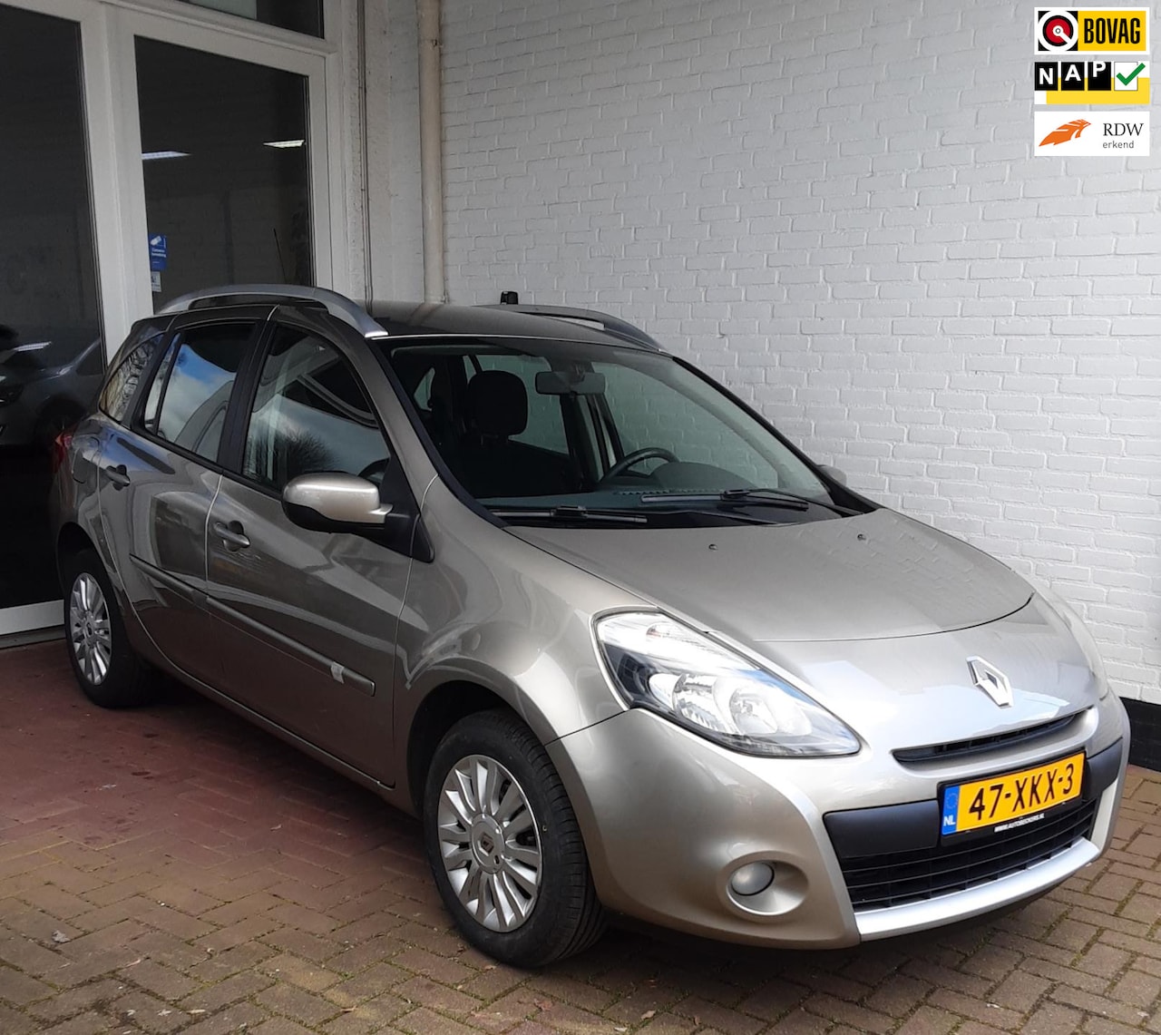 Renault Clio Estate - 1.2 TCE Collection *NWE DISTR.RIEM / AIRCO / NWE APK* - AutoWereld.nl