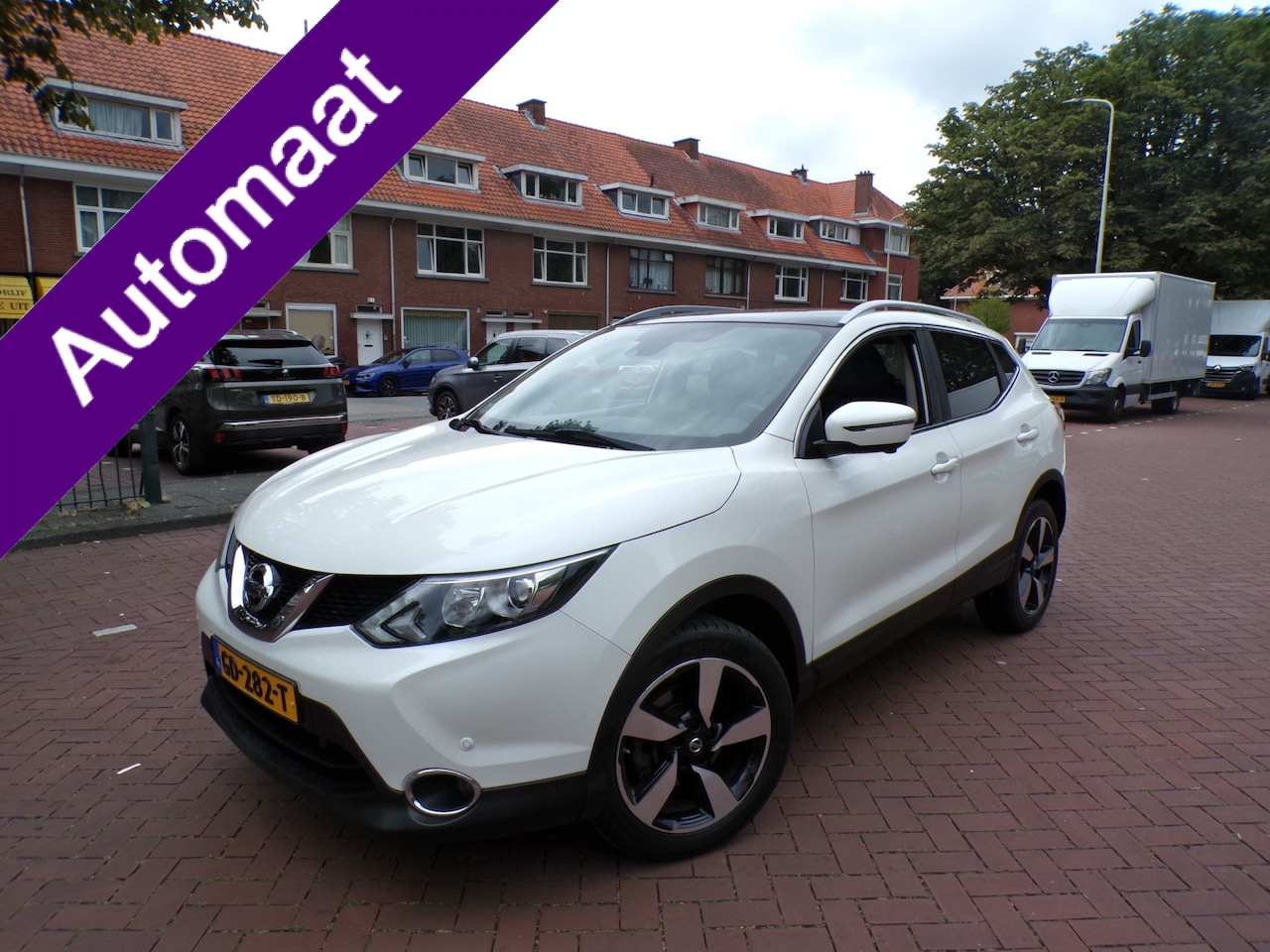 Nissan Qashqai - 1.2 Connect Edition automaat panoramadak  camera - AutoWereld.nl