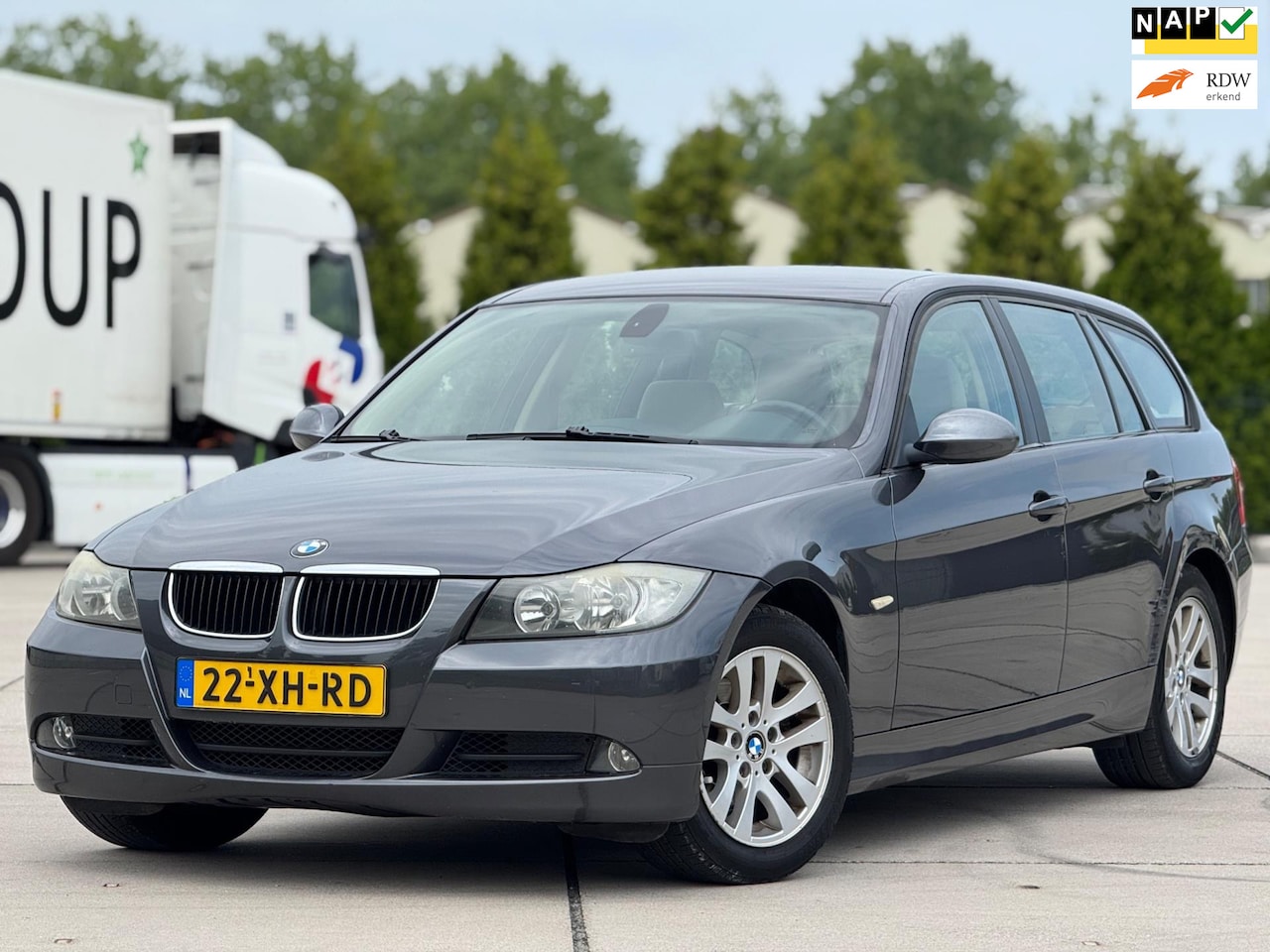 BMW 3-serie Touring - 320i Business Line | Navigatie | Cruise Control | Onderhoudhistorie | 2 sleutels - AutoWereld.nl
