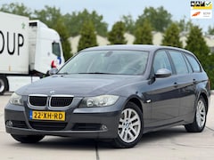 BMW 3-serie Touring - 320i Business Line | Navigatie | Cruise Control | Onderhoudhistorie | 2 sleutels