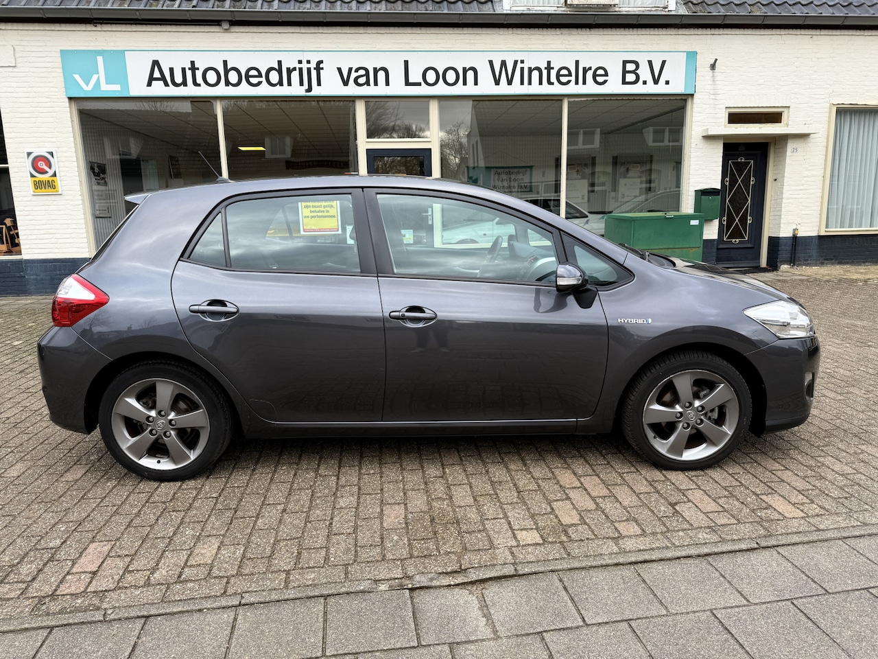 Toyota Auris - 1.8 Full Hybrid Executive Business Airco, centrale deurvergrendeling op afstand, achteruit - AutoWereld.nl