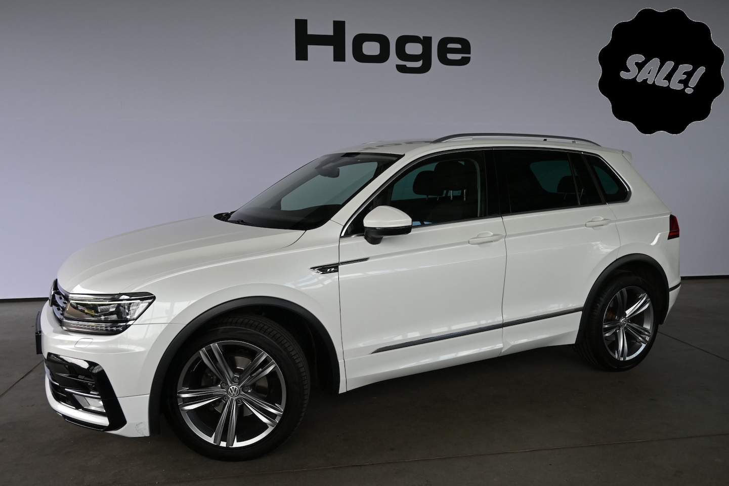 Volkswagen Tiguan - 1.4 TSI ACT R-LINE Connected Series Trekhaak Climate control Cruise control 100% Onderhoud - AutoWereld.nl