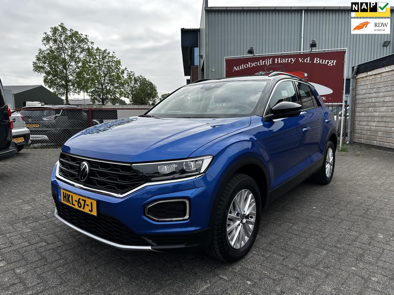 Volkswagen T-Roc - 1.5 TSI Sport Afn. Trekh. | Full LED | Adapt. Cruise - AutoWereld.nl