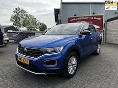 Volkswagen T-Roc - 1.5 TSI Sport Afn. Trekh. | Full LED | Adapt. Cruise