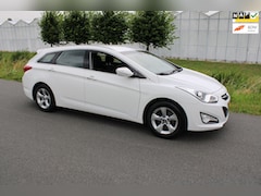 Hyundai i40 Wagon - 1.6 GDI Blue Business Edition Navigatie