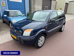 Ford Fusion - 1.4-16V Cool & Sound bj. 2010 APK jan-2026 Leuke auto met NAP en boekjes
