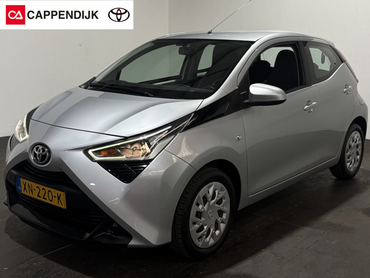 Toyota Aygo - Automaat 1.0 VVT-i x-play | AIRCO | CAMERA | Lage km-stand | - AutoWereld.nl