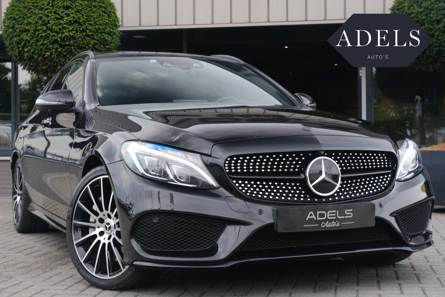 Mercedes-Benz C-klasse Estate - 450 AMG 4MATIC Pano HUD Standkachel Distronic Plus 360 Camera Stoelventilatie Night Pakket - AutoWereld.nl