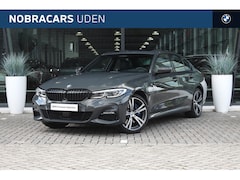 BMW 3-serie - 330e Automaat / Schuif-kanteldak / Sportstoelen / Laserlicht / Adaptief M onderstel / Comf