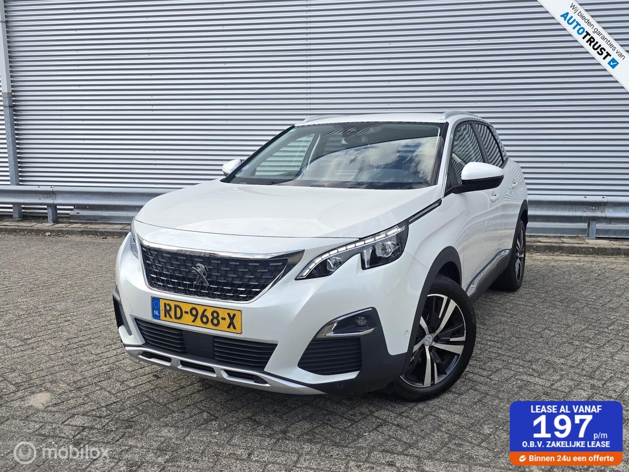 Peugeot 3008 - 1.2 PureTech Allure | AUT | Navi | Dist. verv. - AutoWereld.nl