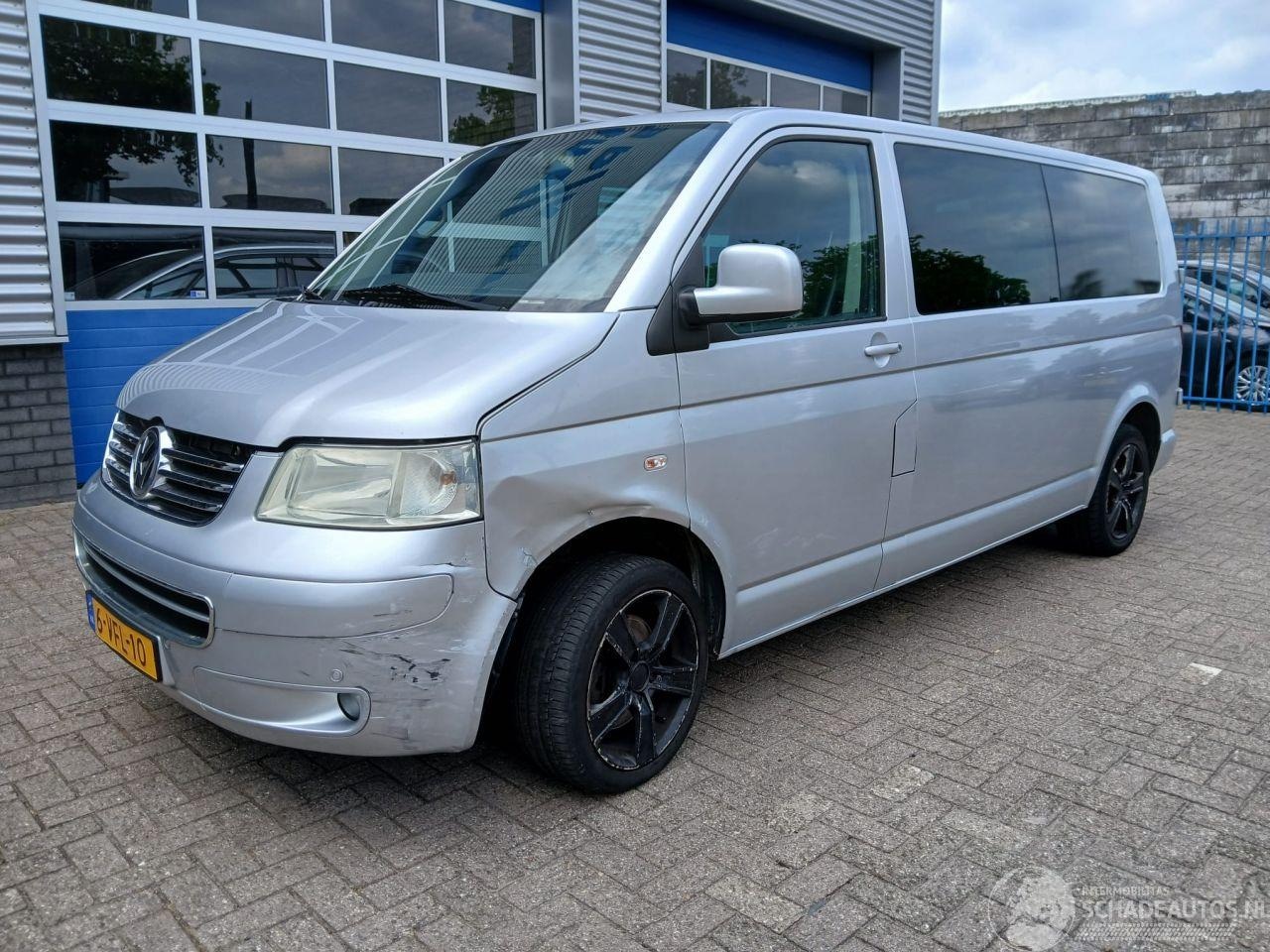 Volkswagen Transporter - 2.5 TDI Trendline DC Dubbel cabine - AutoWereld.nl