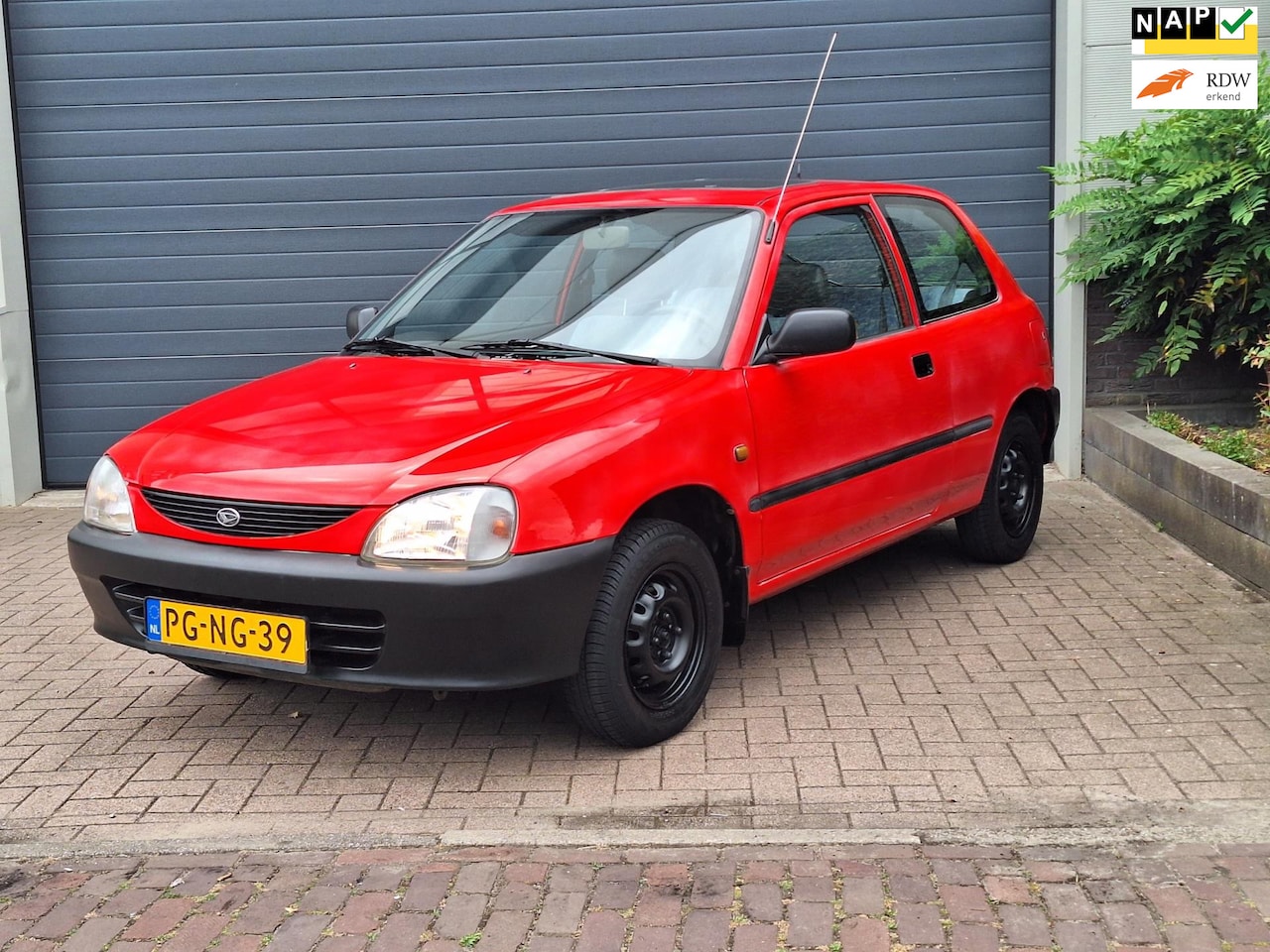Daihatsu Charade - | 1.3-16V STi | Lage kilometerstand | Panoramadak | - AutoWereld.nl