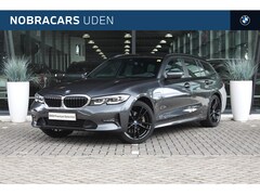 BMW 3-serie Touring - 320e High Executive Automaat / Sportstoelen / LED / Live Cockpit Professional / Stoelverwa