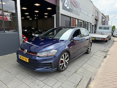 Volkswagen Golf - 2.0 TSI GTI Performance