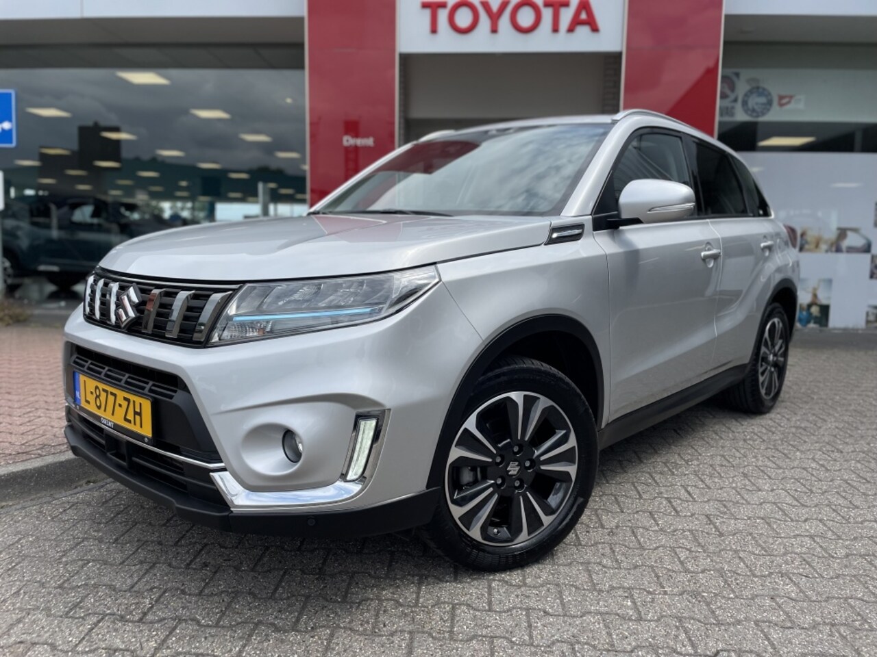 Suzuki Vitara - 1.4 Boosterjet Style Smart Hybrid | Blindspot | Afneembare Trekh - AutoWereld.nl