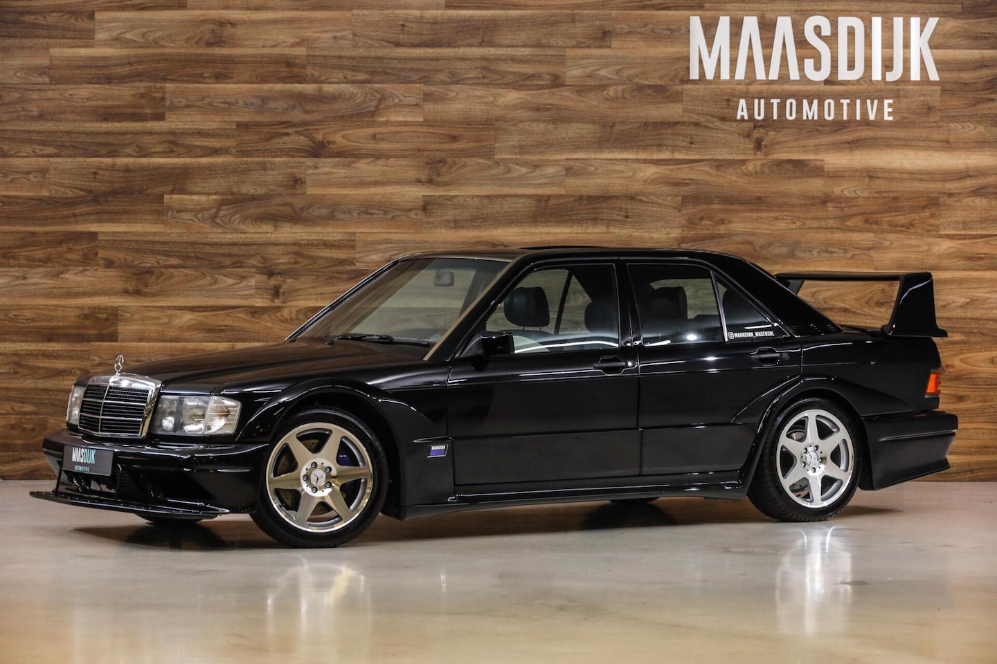 Mercedes-Benz 190-serie - 3.0 D Evolution II Restomod|Schuifdak|Leder|1of1 - AutoWereld.nl