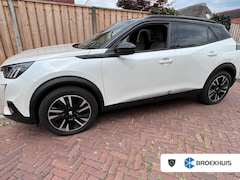 Peugeot e-2008 - EV GT 50 kWh | Achterbank in delen neerklapbaar | Achteruitrijcamera | Airco (automatisch)