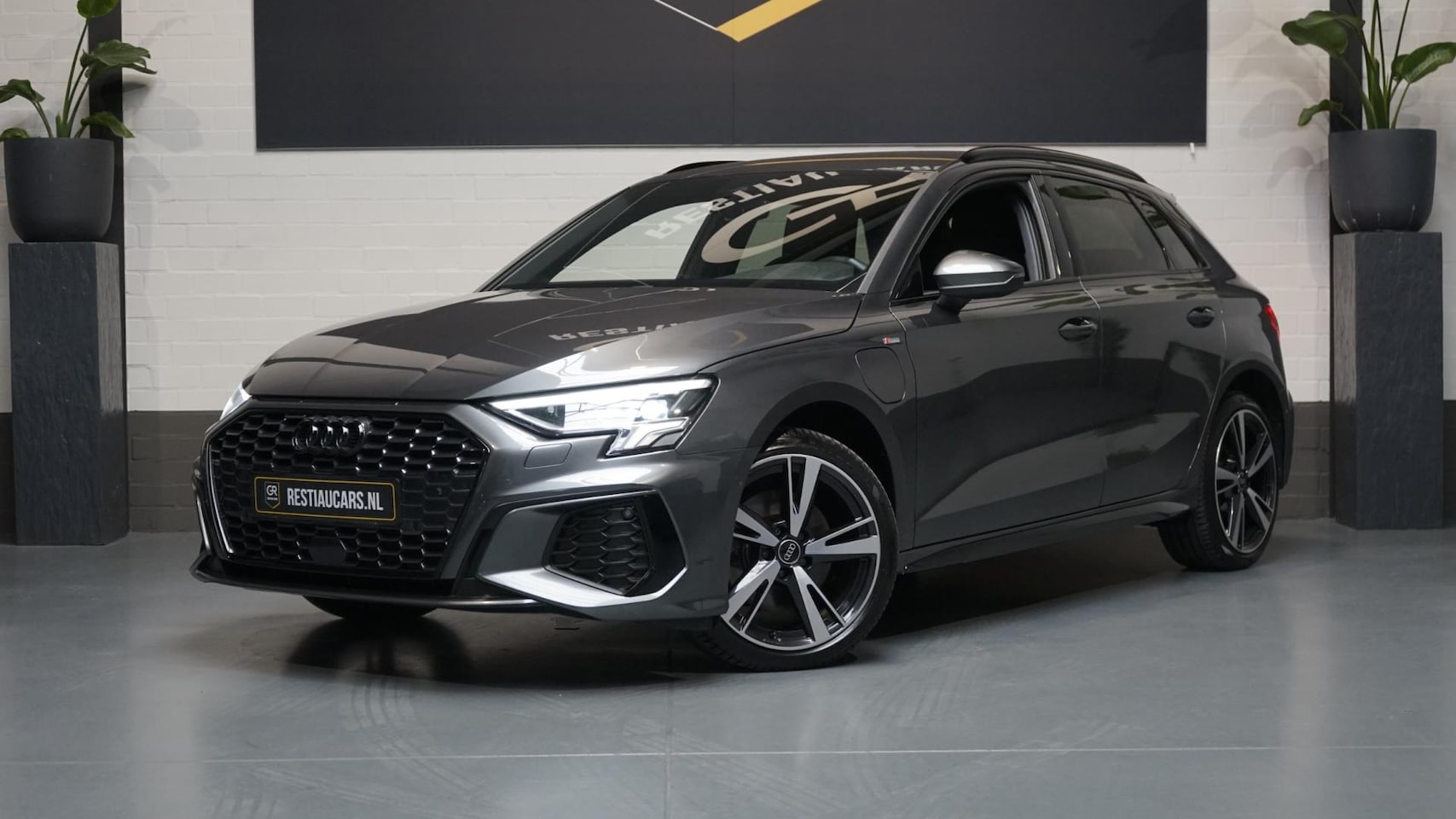 Audi A3 Sportback - 40 TFSIe 3x S-Line BLACK OPTIK-AUTOMAAT-ACC-AMBIANCE-CAMERA-DRIVE SELECT-KEYLESS-MATRIX-NA - AutoWereld.nl