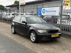 BMW 1-serie - 116i Business Line | LEES TEKST