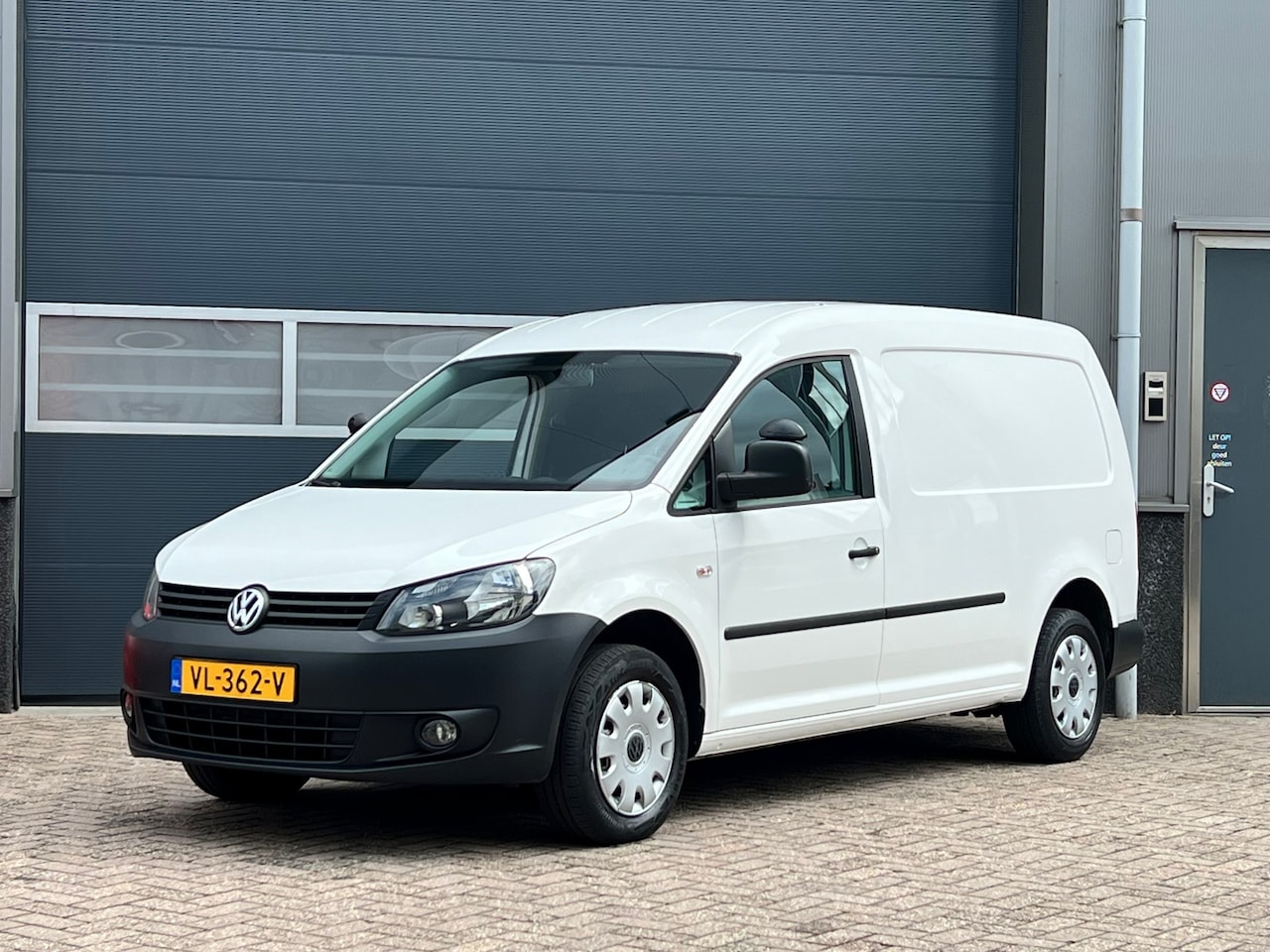 Volkswagen Caddy Maxi - 1.6 TDI bj.2015 Airco|Cc|Nette staat. - AutoWereld.nl
