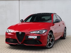 Alfa Romeo Giulia - 2.0 Turbo 280 PK Competizione Q4 AWD | Pano | Harman | 19"