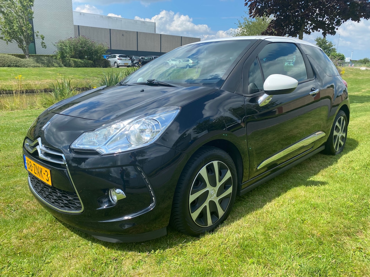Citroën DS3 - 2013* 1.4 e-HDi Chic * LED * LMV * AUTOMAAT * AIRCO * CLIMA - AutoWereld.nl