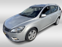 Kia Cee'd Sporty Wagon - 1.4 CVVT X-ecutive handel of export tec 100% Mooie station car zeer zuinig vele opties rij