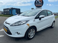 Ford Fiesta - 2012 * 1.25 Titanium * AIRCO * BLUETOOTH * AUX * 5 DRS