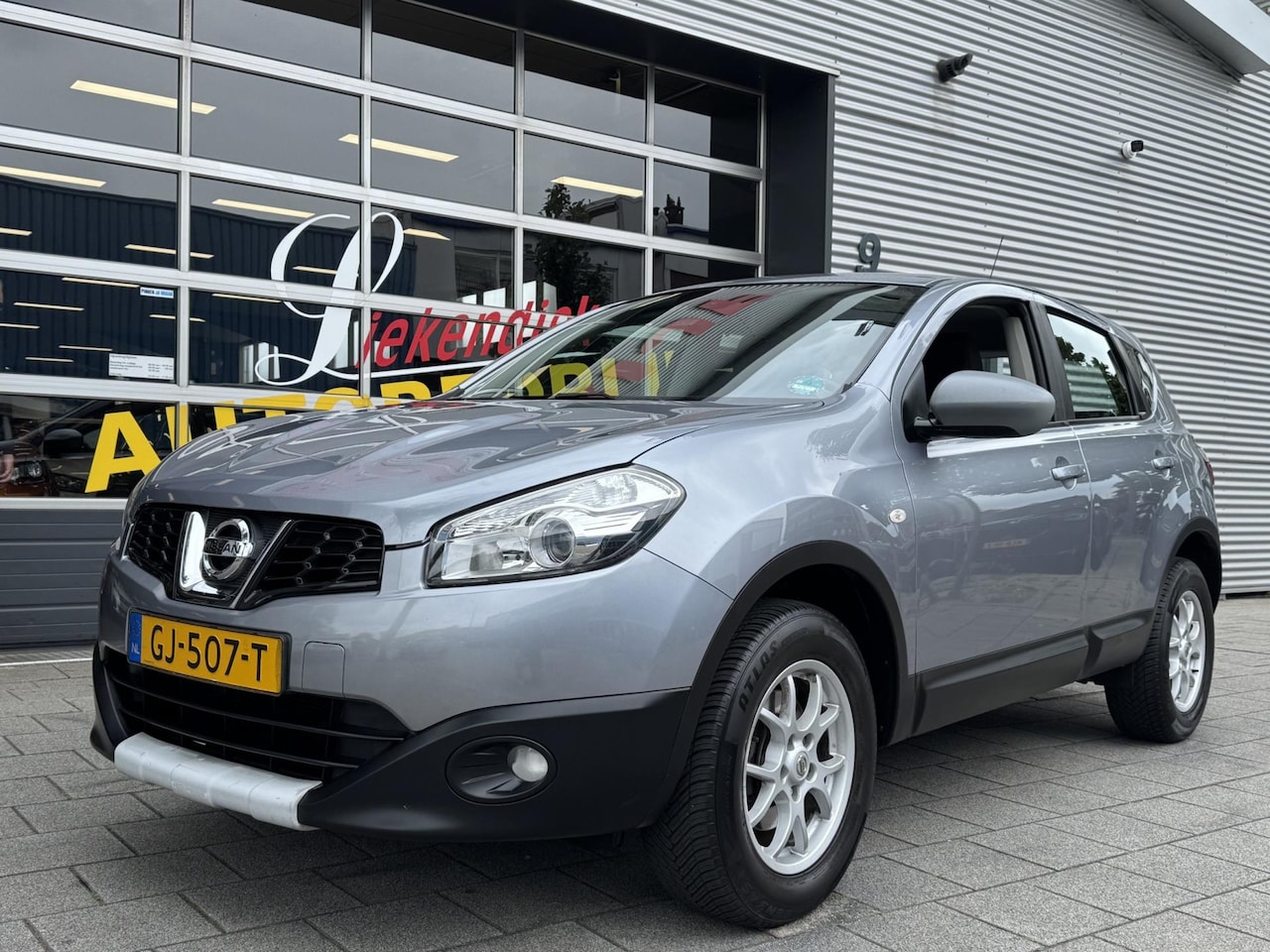 Nissan Qashqai - 1.6 Acenta - Airco I Sport velgen I Comfort pakket I APK 03-2026 & Dealer onderhouden - AutoWereld.nl