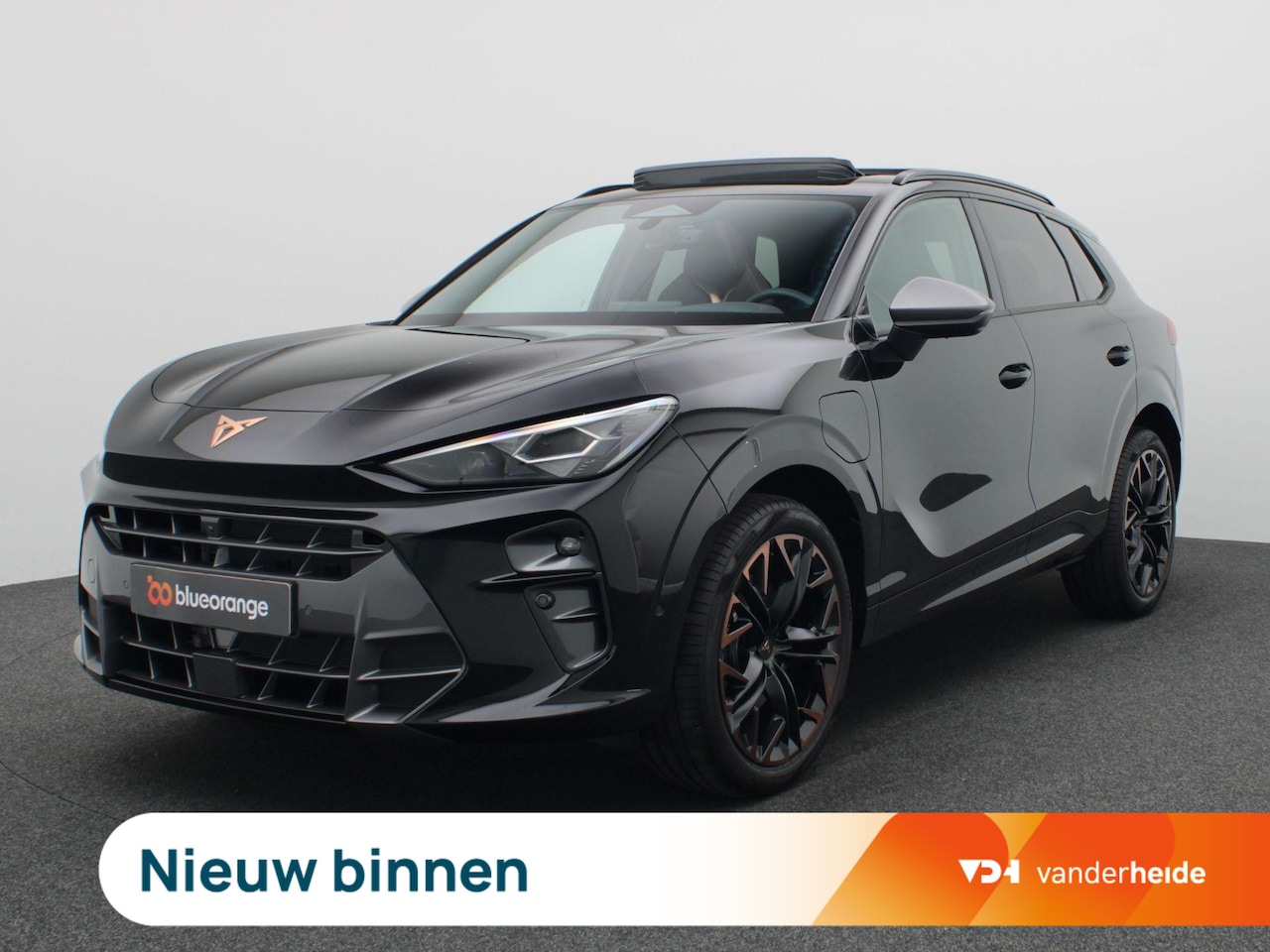 CUPRA Terramar - 1.5 TSI e-Hybrid VZ Performance 272PK DSG matrix led, trekhaak, Sennheiser audio, 360gr. c - AutoWereld.nl