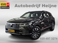 Volkswagen Touareg - 3.0 TSi E-HYBRID 4MOTION ELEGANCE CAMERA/PANORAMADAK/TREKHAAK