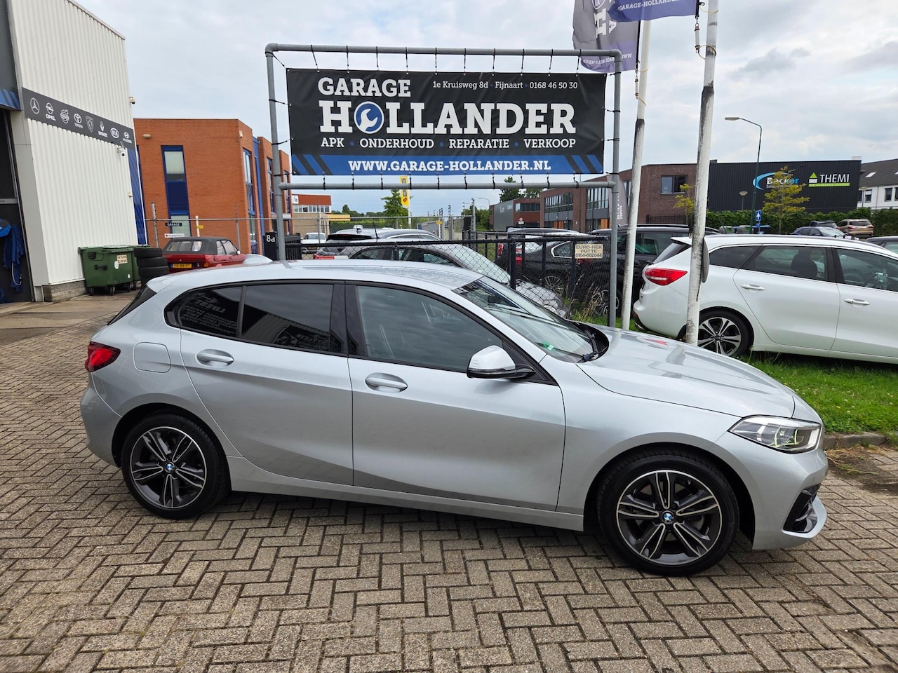 BMW 1-serie - 118i Executive Automaat / Carplay - AutoWereld.nl