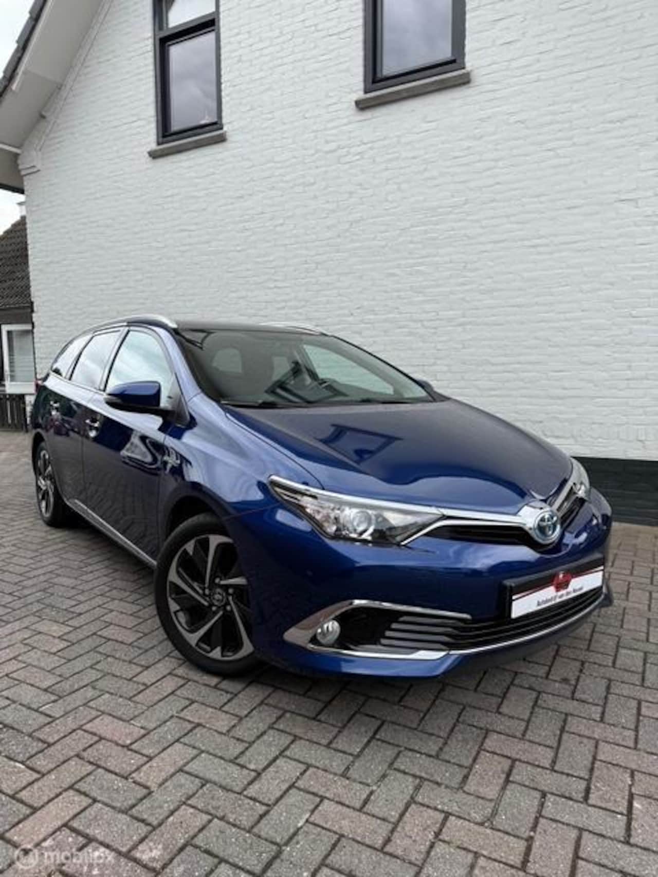 Toyota Auris Touring Sports - 1.8 Hybrid Panorama dak! - AutoWereld.nl