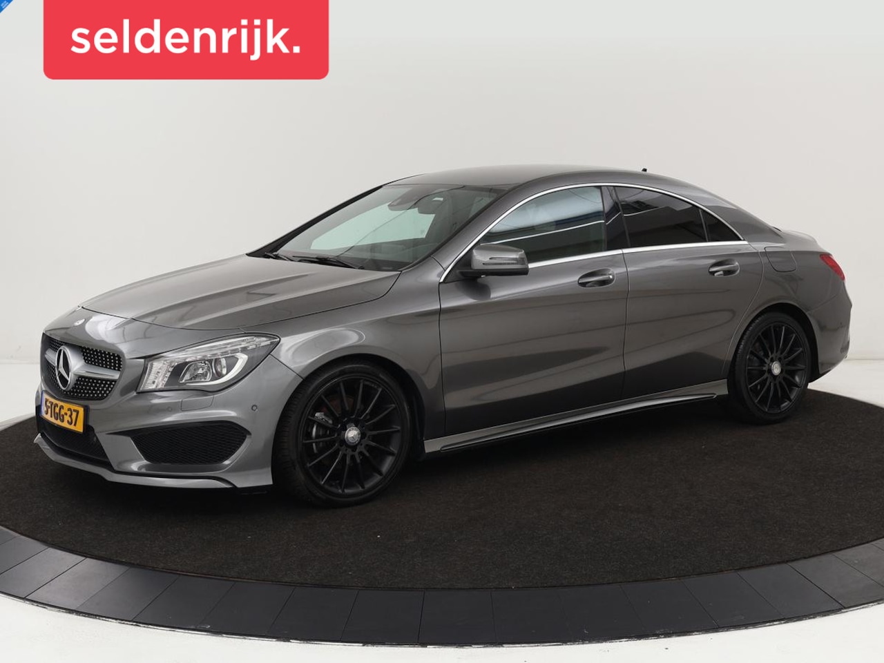 Mercedes-Benz CLA-Klasse - 200 AMG Line | Origineel NL | Sportstoelen | Leder/Alcantara | Xenon | Navigatie | Bluetoo - AutoWereld.nl