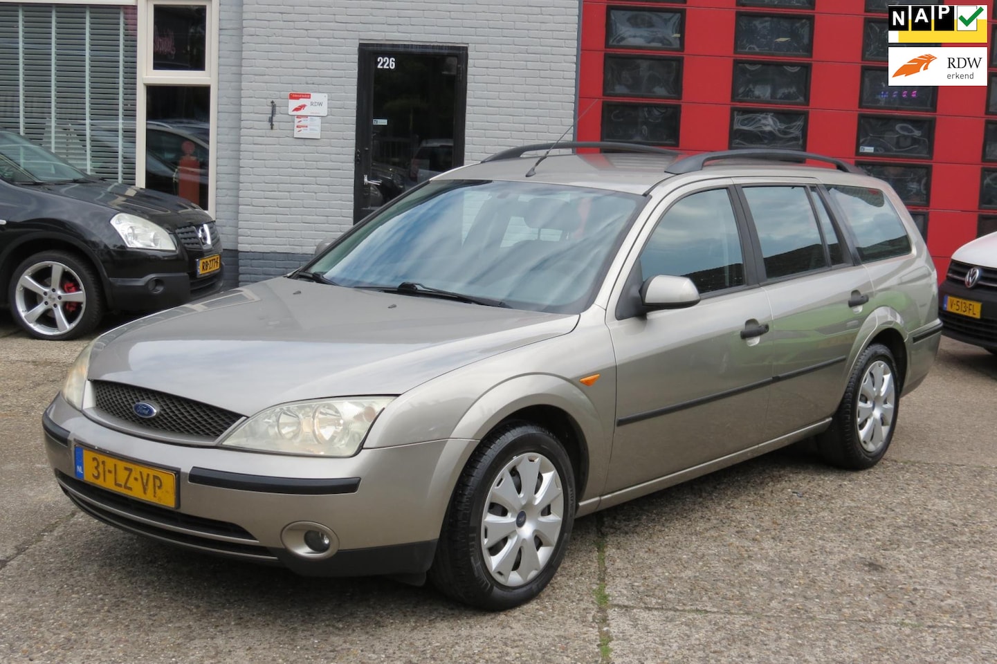 Ford Mondeo Wagon - 1.8-16V Centennial 1.8-16V Centennial , GOEDE APK - AutoWereld.nl