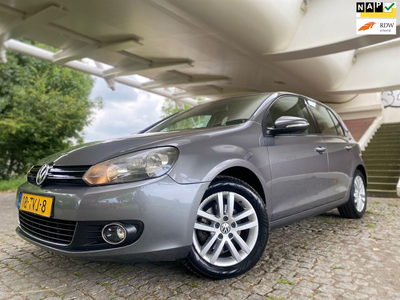 Volkswagen Golf - 1.2 TSI Highline BlueMotion 1.2 TSI Highline BlueMotion - AutoWereld.nl