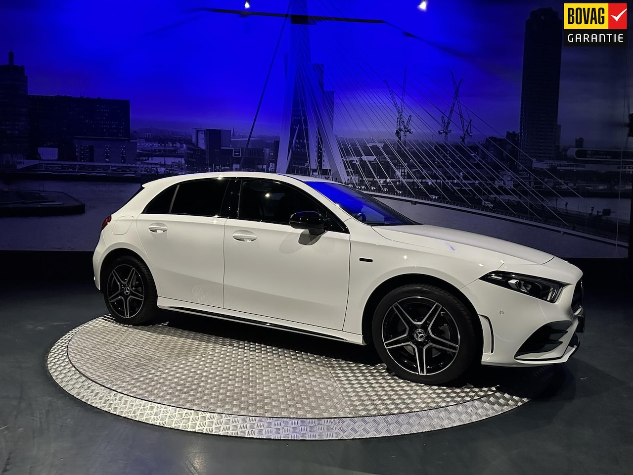 Mercedes-Benz A-klasse - 250 e Premium *Led*Sfeerlicht*Appconnect* - AutoWereld.nl
