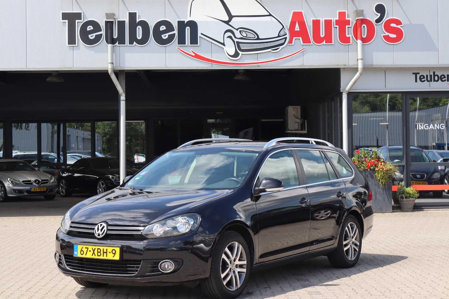 Volkswagen Golf Variant - 1.2 TSI High Executive Line BlueMotion Navigatie, Cruise control, Trekhaak, Climate contro - AutoWereld.nl