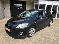 Toyota Auris - 1.8 Full Hybrid Dynamic / CAMERA / NAVI / ALU VELGEN / DEALER SERVICED / KEYLESS